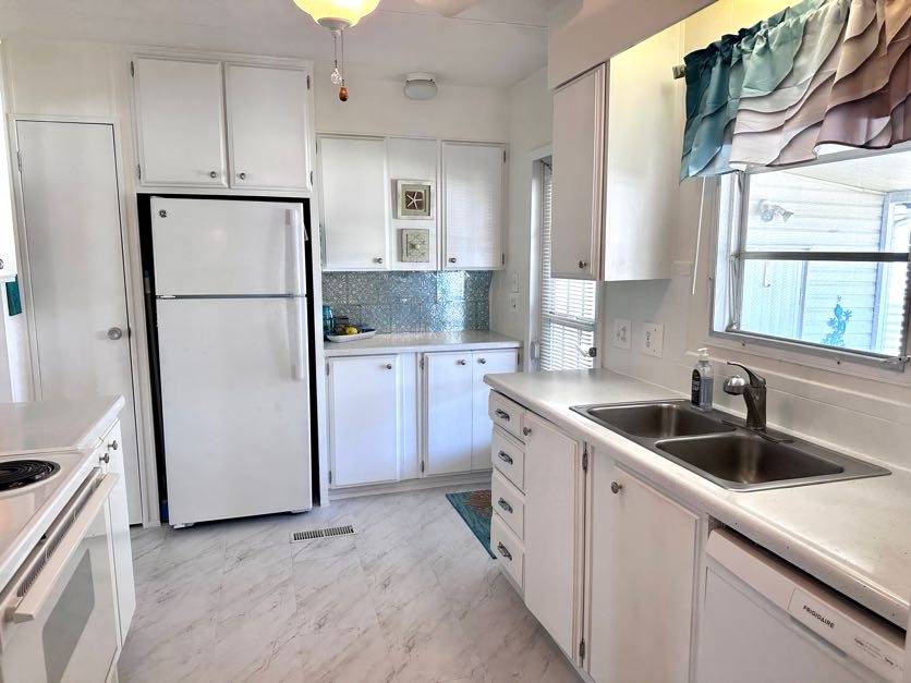 386 Colony Cove Dr S a Ellenton, FL Mobile or Manufactured Home for Sale